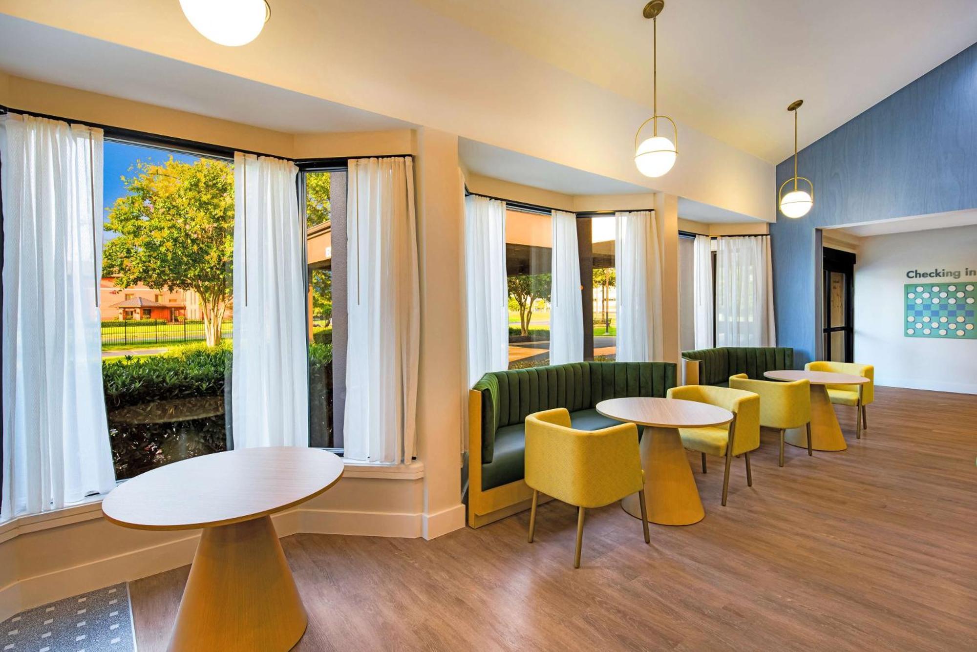 Отель Sonesta Select Philadelphia Airport Экстерьер фото