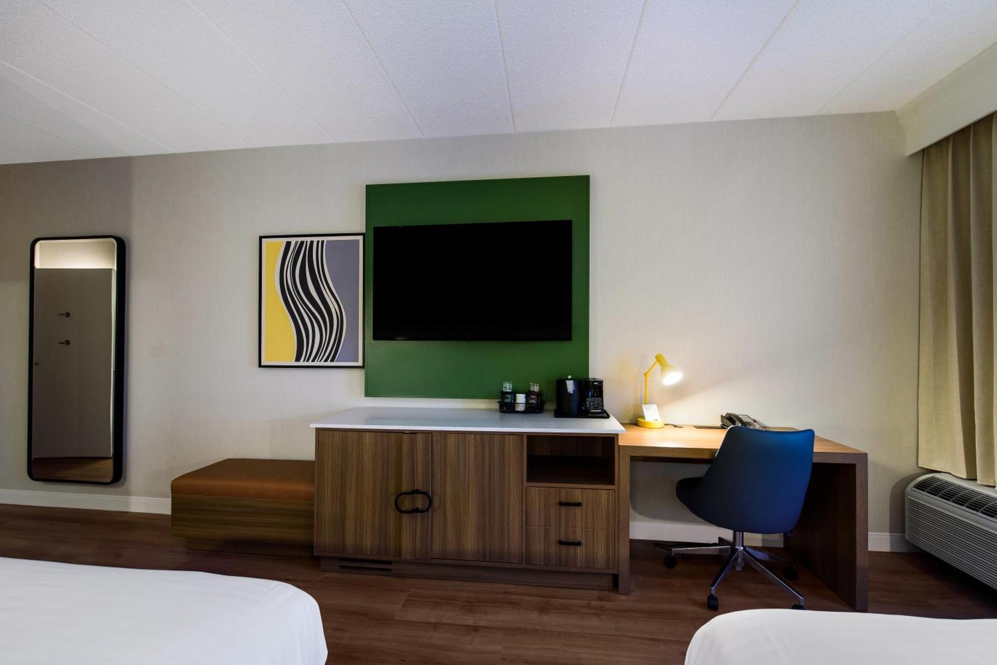 Отель Sonesta Select Philadelphia Airport Экстерьер фото
